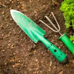decouvrez-les-outils-de-jardinage-jardiland-qui-transforment-votre-jardin-en-eden-vert