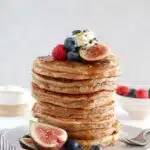 pancakes-a-la-farine-complete-une-option-healthy-et-delicieuse-pour-commencer-la-journee