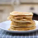 pancakes-au-flocon-davoine-une-recette-saine-et-savoureuse-pour-un-petit-dejeuner-energetique