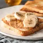 la-tartine-beurre-de-cacahuete-banane-le-parfait-encas-healthy